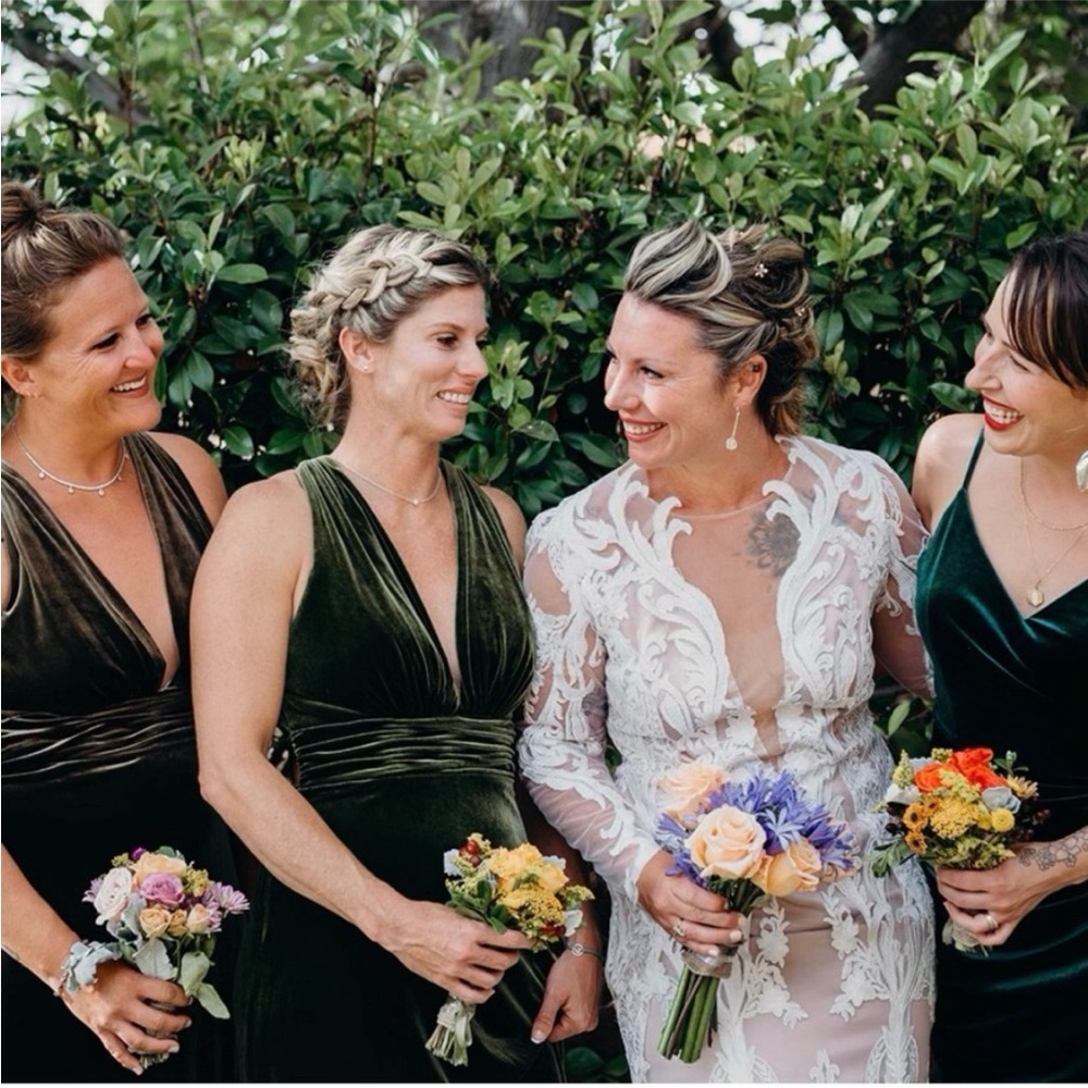 Revelry Velvet Backless Dress in Deep Green